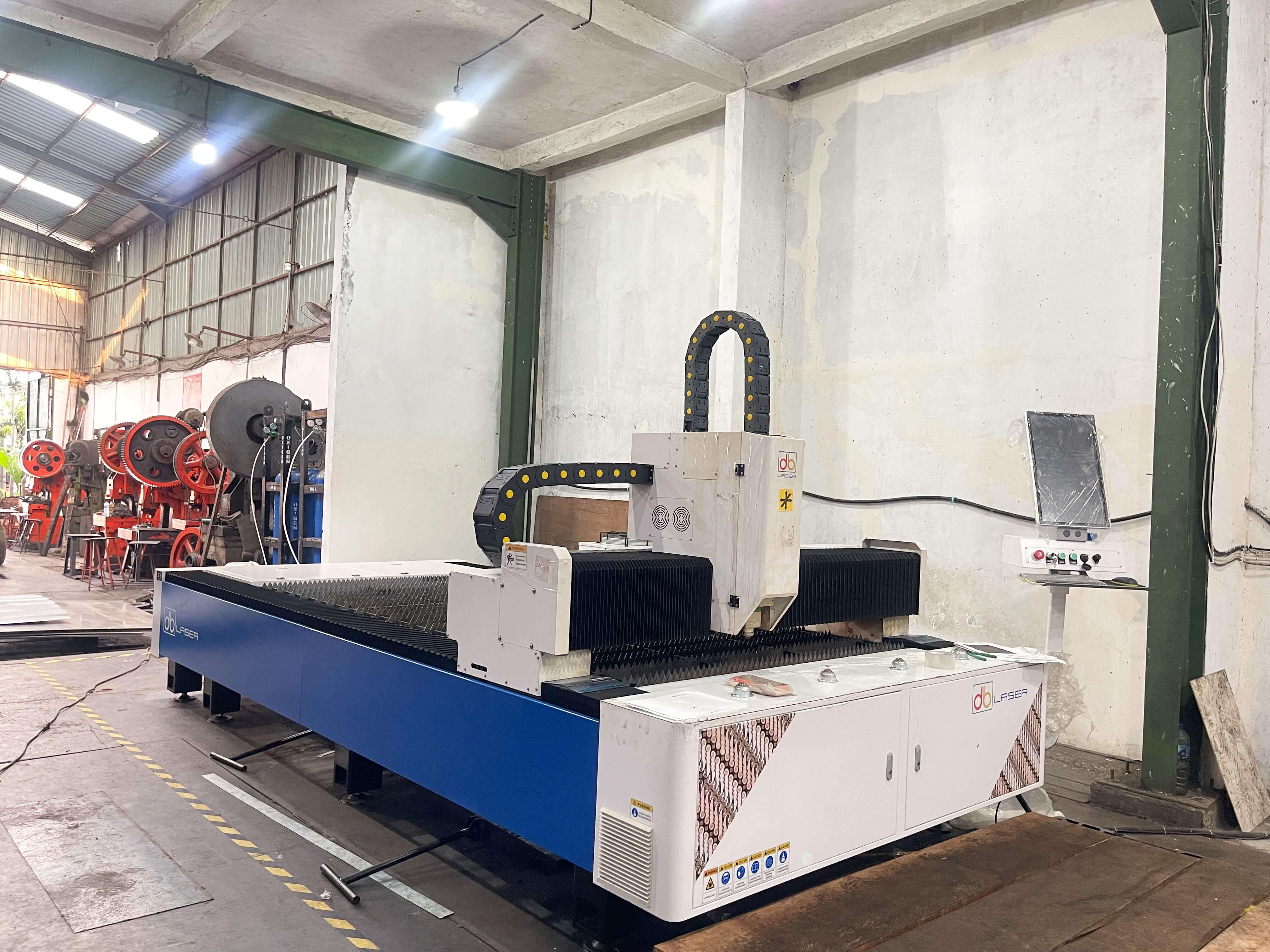 mesin laser cutting 1